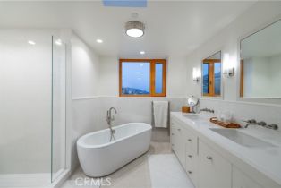 Single Family Residence, 1901 Ocean way, Laguna Beach, CA 92651 - 13