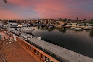 Single Family Residence, 16592 Grimaud ln, Huntington Beach, CA 92649 - 37