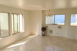 Townhouse, 711 Pacific Coast Highway, Huntington Beach, CA 92648 - 4