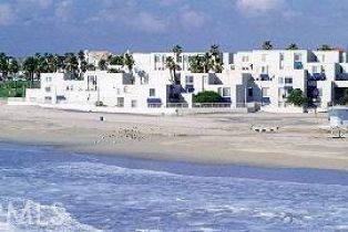 Residential Lease, 711 Pacific Coast Highway, Huntington Beach, CA  Huntington Beach, CA 92648