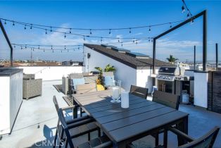 Condominium, 1045 Balboa blvd, Newport Beach, CA 92661 - 5