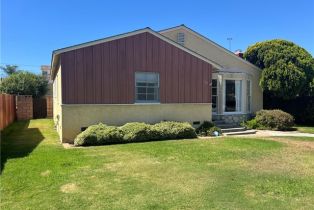 Single Family Residence, 1107 Florida st, Huntington Beach, CA 92648 - 2