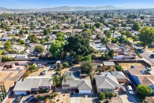 Single Family Residence, 913 Lincoln ave, Corona, CA 92882 - 31