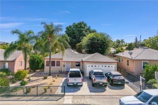 Single Family Residence, 913  S Lincoln AVE, Corona, CA  Corona, CA 92882