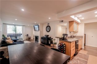 Condominium, 911  N Kings RD, West Hollywood , CA  West Hollywood , CA 90069