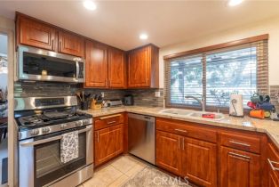 Condominium, 19541 Sardinia ln, Huntington Beach, CA 92646 - 10