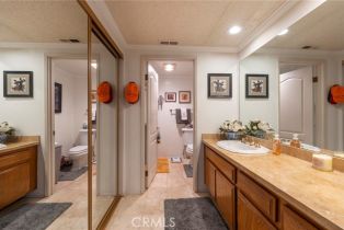 Condominium, 19541 Sardinia ln, Huntington Beach, CA 92646 - 17