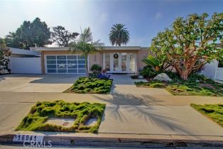 Single Family Residence, 16941 Bedford Ln, Huntington Beach, CA  Huntington Beach, CA 92649