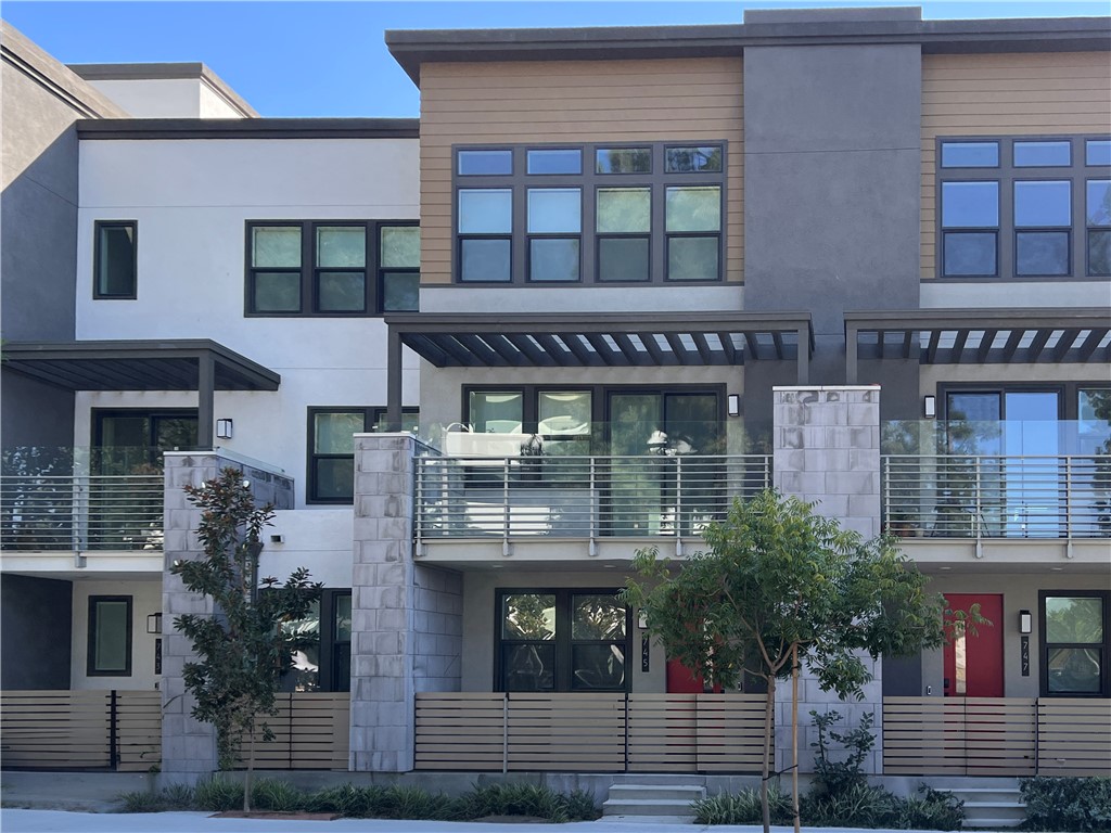Condominium, 745 Grable cir, Orange, CA 92868 - 1