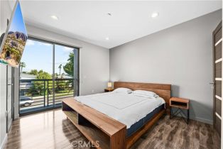 Condominium, 4485 Hazeltine ave, Sherman Oaks, CA 91423 - 24