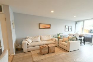 Condominium, 3957 Warner ave, Huntington Beach, CA 92649 - 6