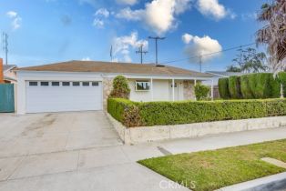 Single Family Residence, 8452 Arnett DR, Huntington Beach, CA  Huntington Beach, CA 92647