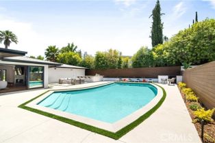 Single Family Residence, 18823 La Amistad, Tarzana, CA 91356 - 43