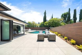 Single Family Residence, 18823 La Amistad, Tarzana, CA 91356 - 46