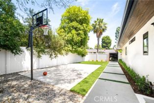 Single Family Residence, 18823 La Amistad, Tarzana, CA 91356 - 47