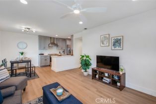 Condominium, 18232 Parkview ln, Huntington Beach, CA 92648 - 4