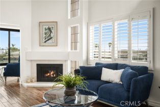 Condominium, 17162 Bluewater ln, Huntington Beach, CA 92649 - 7