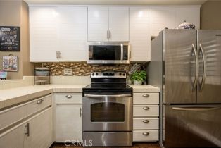 Condominium, 2233 Martin, Irvine, CA 92612 - 5