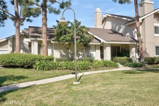 Condominium, 4 Silverwood, Irvine, CA  Irvine, CA 92604