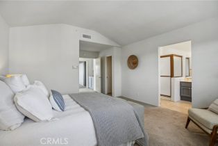 Condominium, 19130 Beachcrest ln, Huntington Beach, CA 92646 - 19