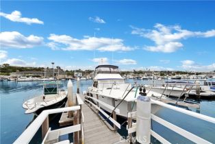 Single Family Residence, 209 Bay Front, Newport Beach, CA 92662 - 10