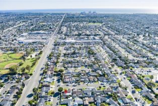 Single Family Residence, 8931 Breakers dr, Huntington Beach, CA 92646 - 5