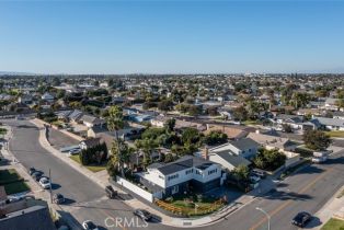 Single Family Residence, 16751 Cooper ln, Huntington Beach, CA 92647 - 45