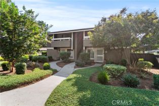 Condominium, 214 Springview, Irvine, CA  Irvine, CA 92620