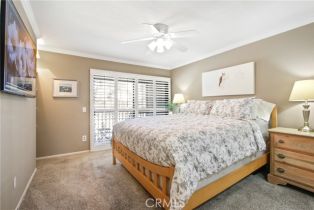 Condominium, 17844 Beard ln, Huntington Beach, CA 92647 - 17