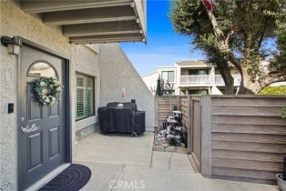 Condominium, 17844 Beard ln, Huntington Beach, CA 92647 - 4