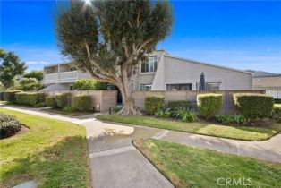 Condominium, 17844 Beard LN, Huntington Beach, CA  Huntington Beach, CA 92647