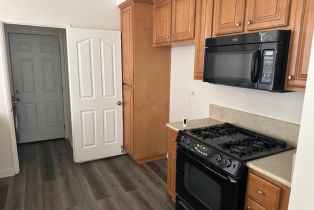 Townhouse, 8215 White Oak, Orange, CA 92869 - 2