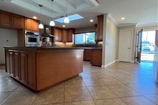 Single Family Residence, 10232 Pua dr, Huntington Beach, CA 92646 - 8