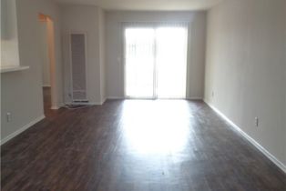 Apartment, 201 E Utica ave, Huntington Beach, CA 92648 - 4