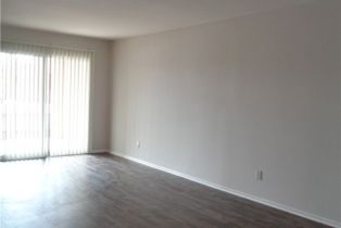 Apartment, 201 E Utica ave, Huntington Beach, CA 92648 - 5