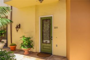 Townhouse, 320 5th st, Huntington Beach, CA 92648 - 3