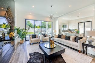 Single Family Residence, 5812 Willis ave, Sherman Oaks, CA 91411 - 5