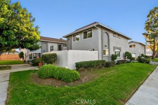 Townhouse, 9682 Bickley dr, Huntington Beach, CA 92646 - 2