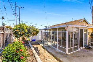 Single Family Residence, 19962 Gloucester ln, Huntington Beach, CA 92646 - 19