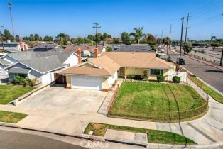 Single Family Residence, 19962 Gloucester ln, Huntington Beach, CA 92646 - 28