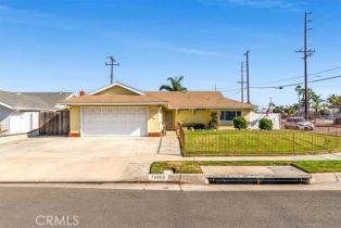 Single Family Residence, 19962 Gloucester LN, Huntington Beach, CA  Huntington Beach, CA 92646