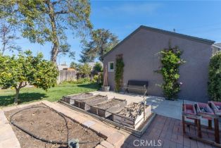 Single Family Residence, 528 Cambridge st, Orange, CA 92867 - 16