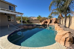 Single Family Residence, 1067 Winthrop dr, Corona, CA 92882 - 33