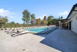 Single Family Residence, 18829 Paseo Nuevo dr, Tarzana, CA 91356 - 35