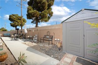 Single Family Residence, 17612 Wrightwood ln, Huntington Beach, CA 92649 - 26