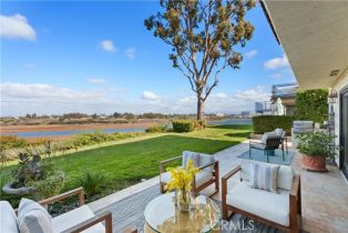 Single Family Residence, 2621 Vista Ornada, Newport Beach, CA 92660 - 37