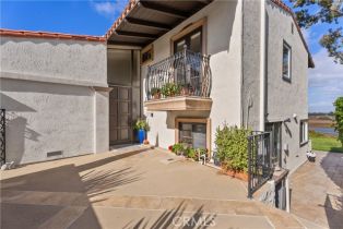 Single Family Residence, 2621 Vista Ornada, Newport Beach, CA 92660 - 9