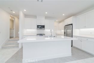 Condominium, 208 Yerba, Irvine, CA 92618 - 6