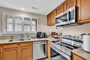 Condominium, 2254 Hazel rd, Tustin, CA 92780 - 6