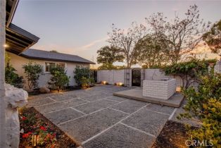 Single Family Residence, 15052 Columbia ln, Huntington Beach, CA 92647 - 4